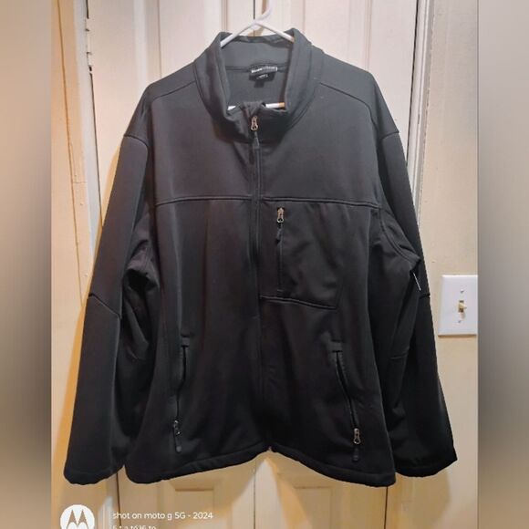 Swiss Tech Charcoal Performance Jacket - Picture 1 of 12